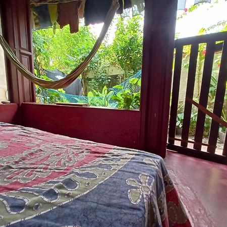 Hotel The Blues Alappuzha Esterno foto