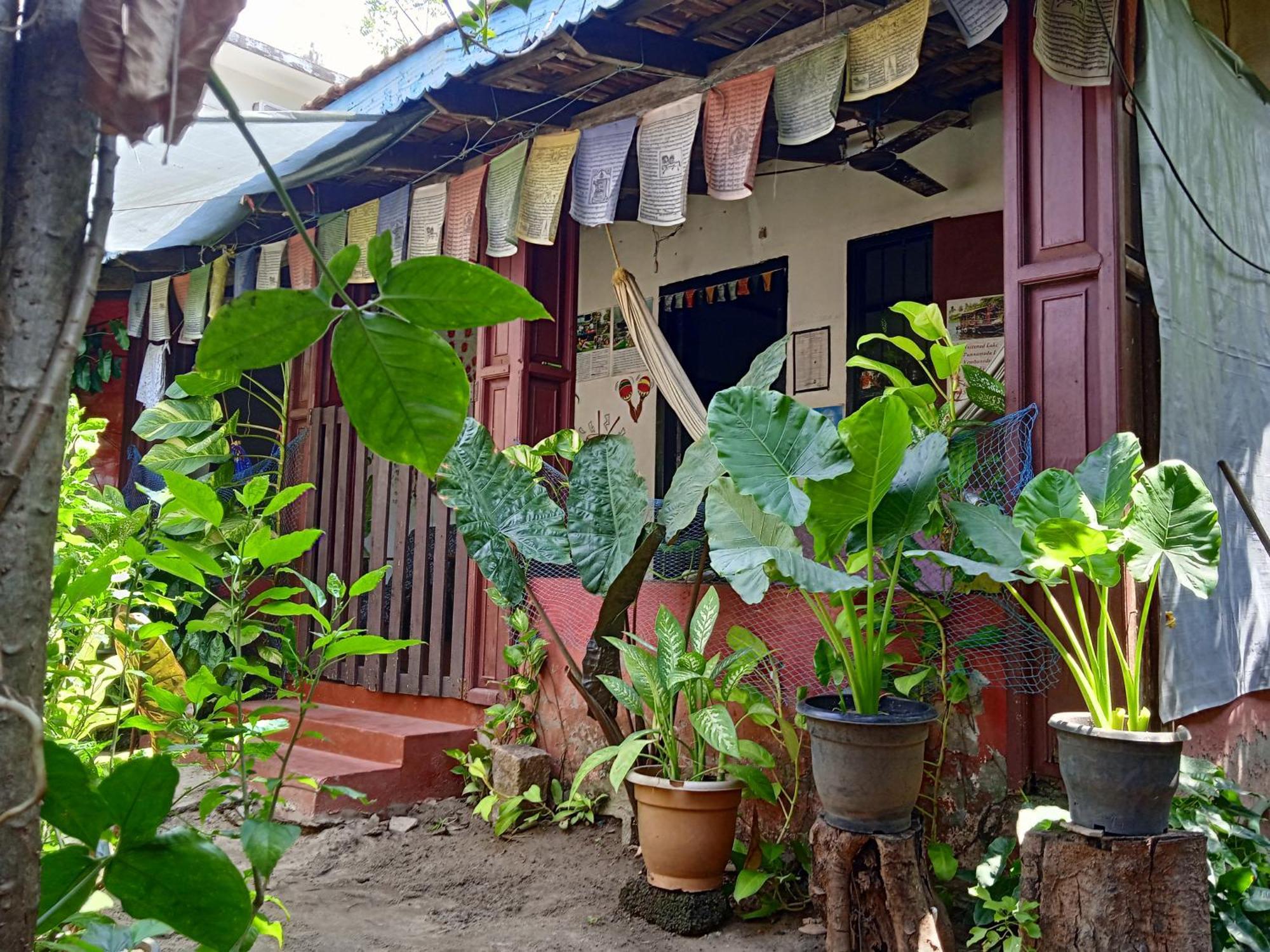 Hotel The Blues Alappuzha Esterno foto