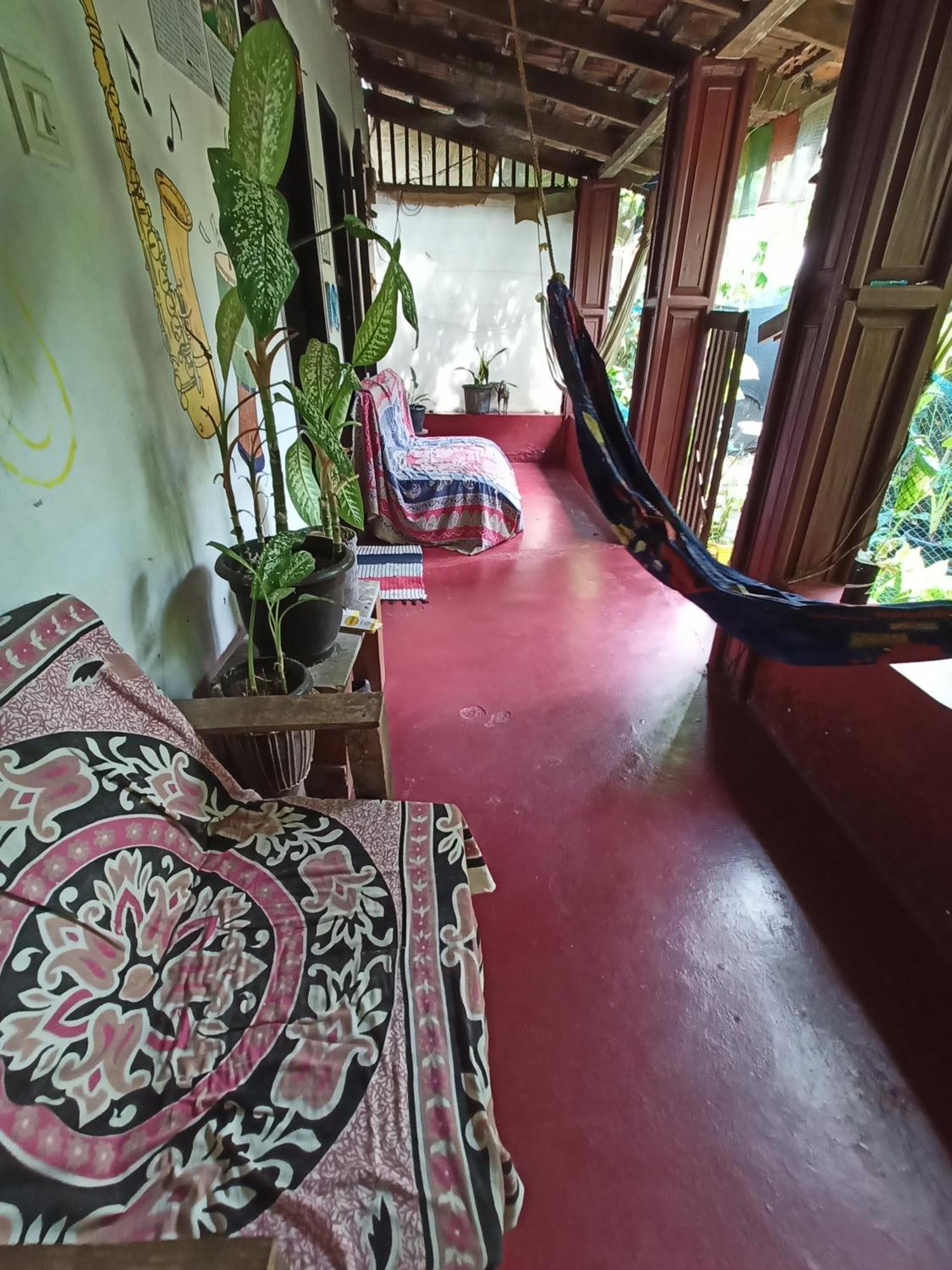Hotel The Blues Alappuzha Esterno foto